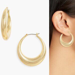 madewell // large crescent hoop earrings // vintage gold